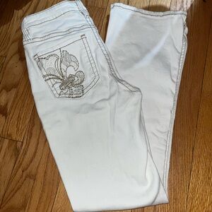 Women’s White Boot-Cut Jeans with Embroidered Back Pocket